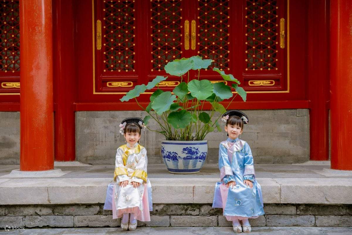 Esperienza di fotografia in costume antico a Pechino [Abiti a scelta + Trucco raffinato + Servizio fotografico professionale]